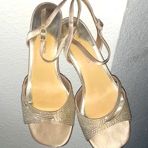 Beige/mauve sequence Heel